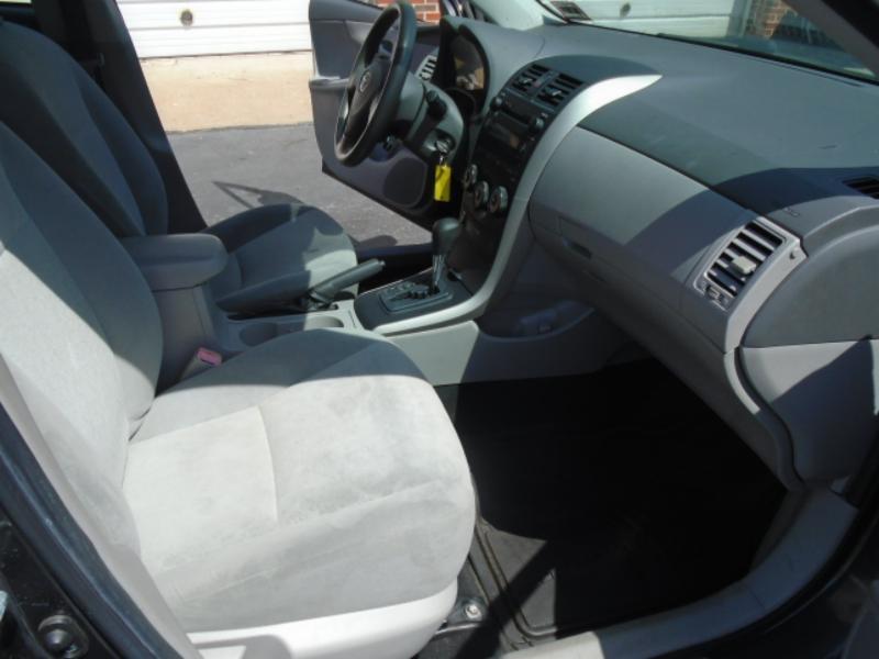Toyota Corolla LE 4D Sedan 2009