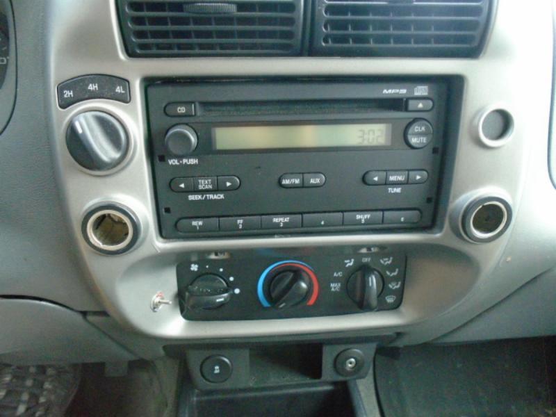 Ford Ranger XLT SuperCab 4-Door 4WD 2011