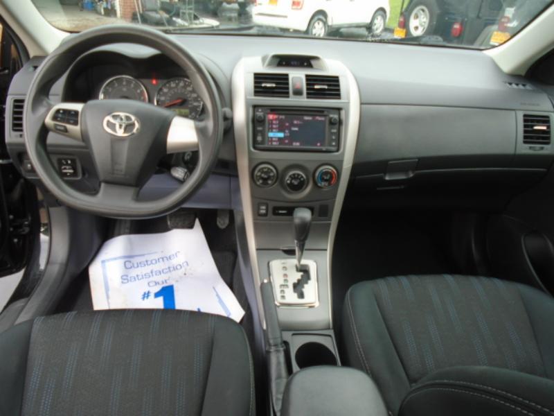 Toyota Corolla S 4-Speed AT 2013