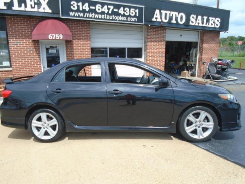 Toyota Corolla S 4-Speed AT 2013