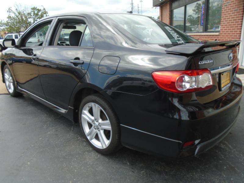 Toyota Corolla S 4-Speed AT 2013