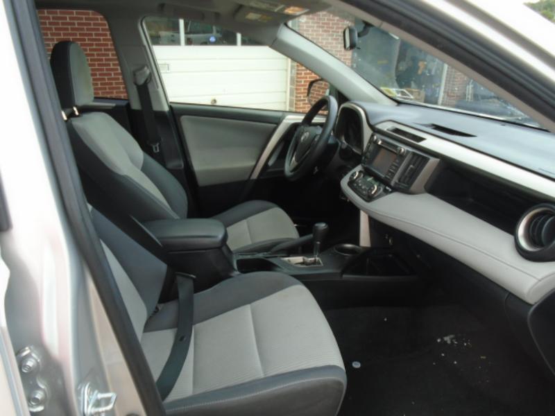 Toyota RAV4 XLE AWD 2015