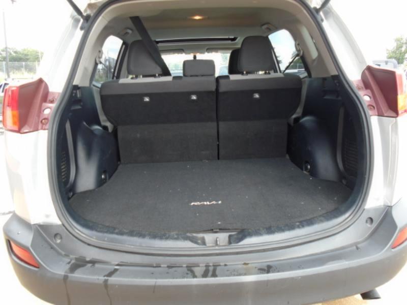 Toyota RAV4 XLE AWD 2015