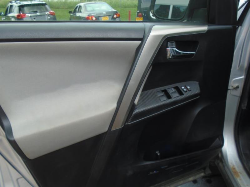 Toyota RAV4 XLE AWD 2015