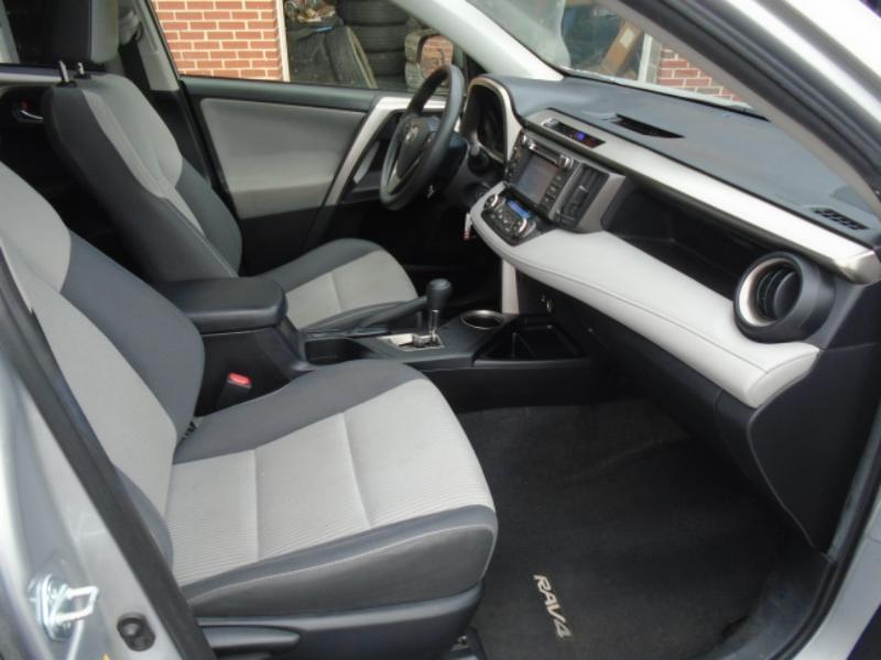 Toyota RAV4 XLE AWD 2015