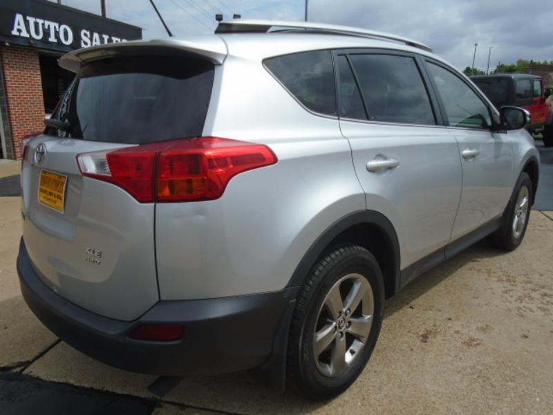 Toyota RAV4 XLE AWD 2015