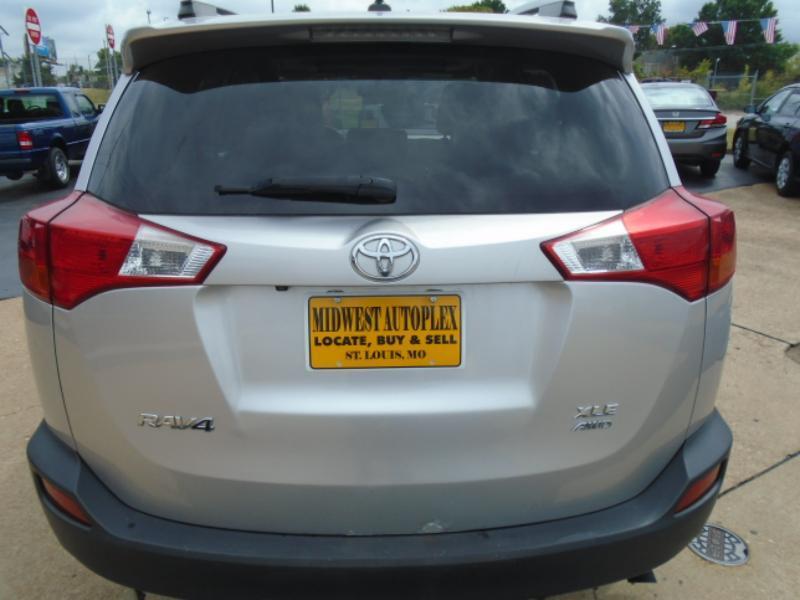 Toyota RAV4 XLE AWD 2015