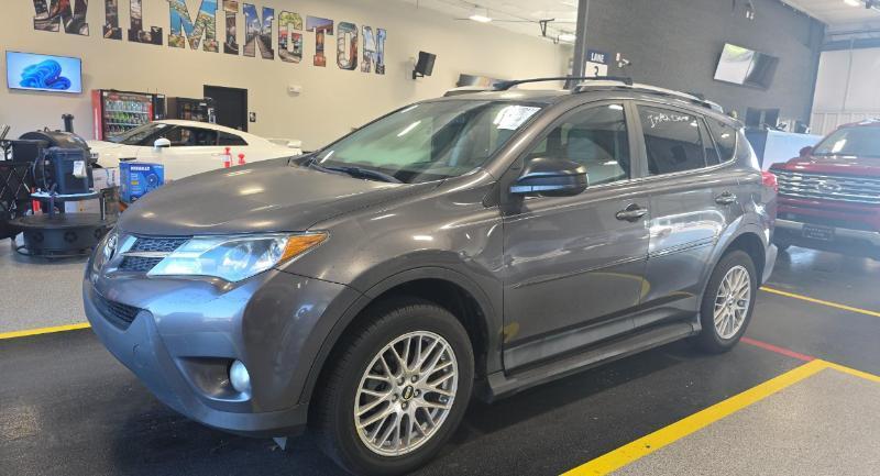 Toyota RAV4 LE AWD 2013