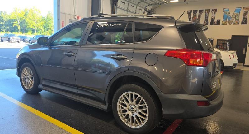 Toyota RAV4 LE AWD 2013