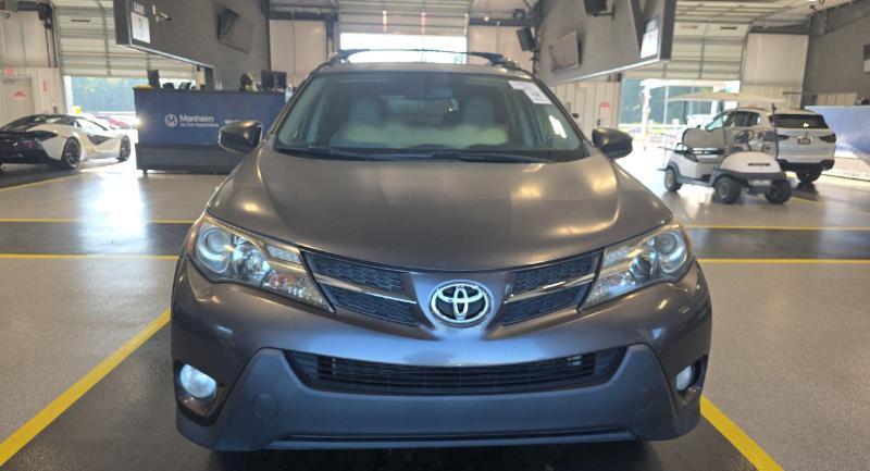 Toyota RAV4 LE AWD 2013