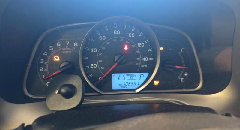 Toyota RAV4 LE AWD 2013