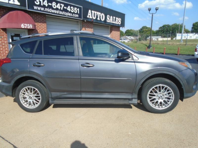Toyota RAV4 LE AWD 2013