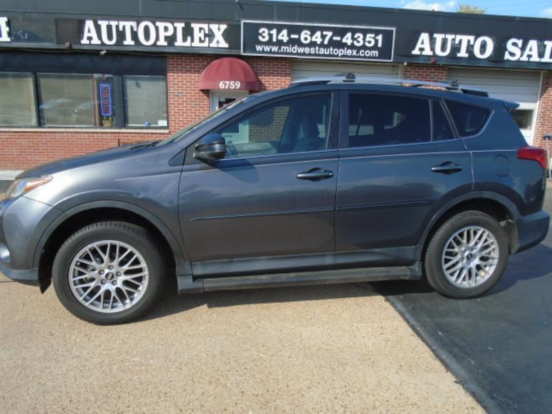 Toyota RAV4 LE AWD 2013