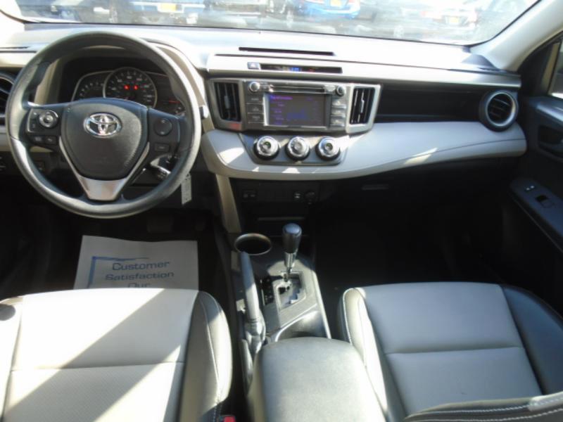 Toyota RAV4 LE AWD 2013