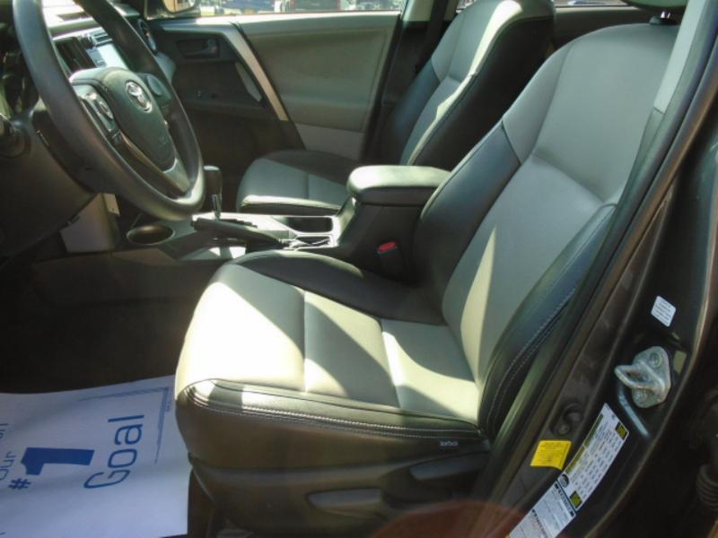 Toyota RAV4 LE AWD 2013