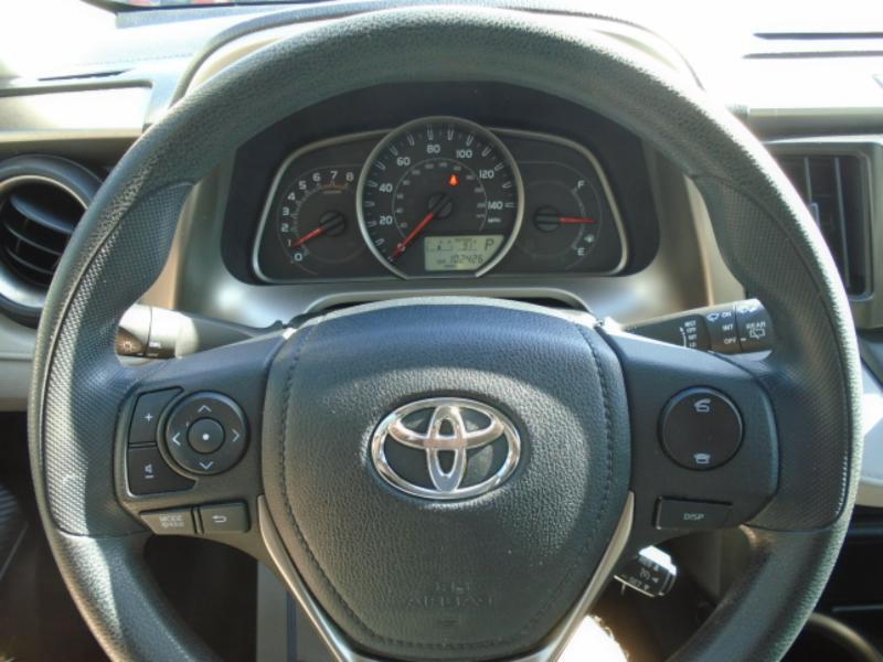 Toyota RAV4 LE AWD 2013