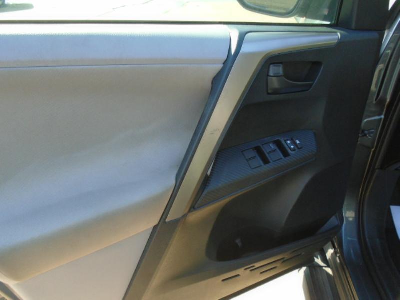 Toyota RAV4 LE AWD 2013