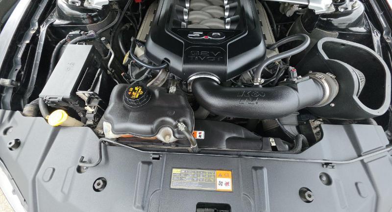 Ford Mustang GT Premium Coupe 2013