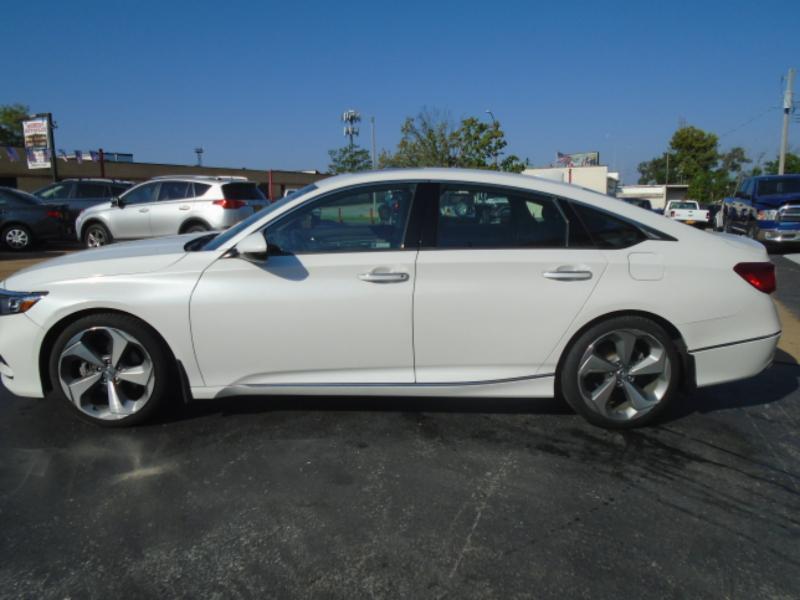 Honda Accord photo 5