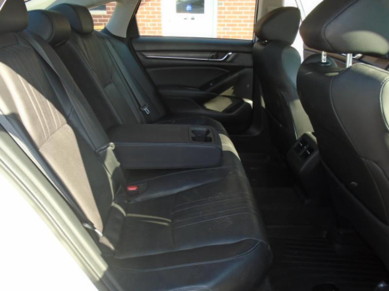 Honda Accord photo 17