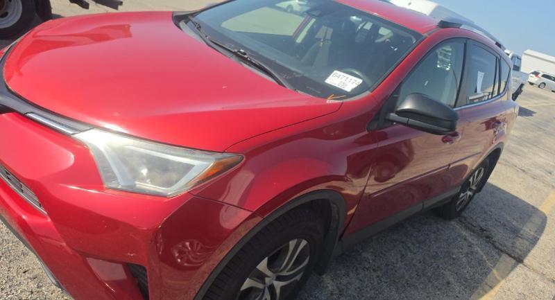 Toyota RAV4 LE FWD 2017