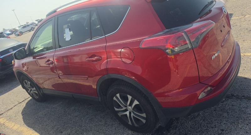 Toyota RAV4 LE FWD 2017