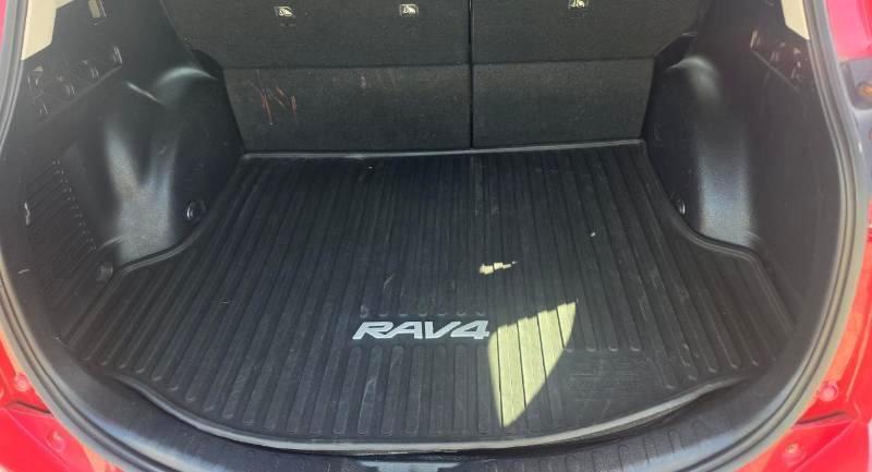 Toyota RAV4 LE FWD 2017