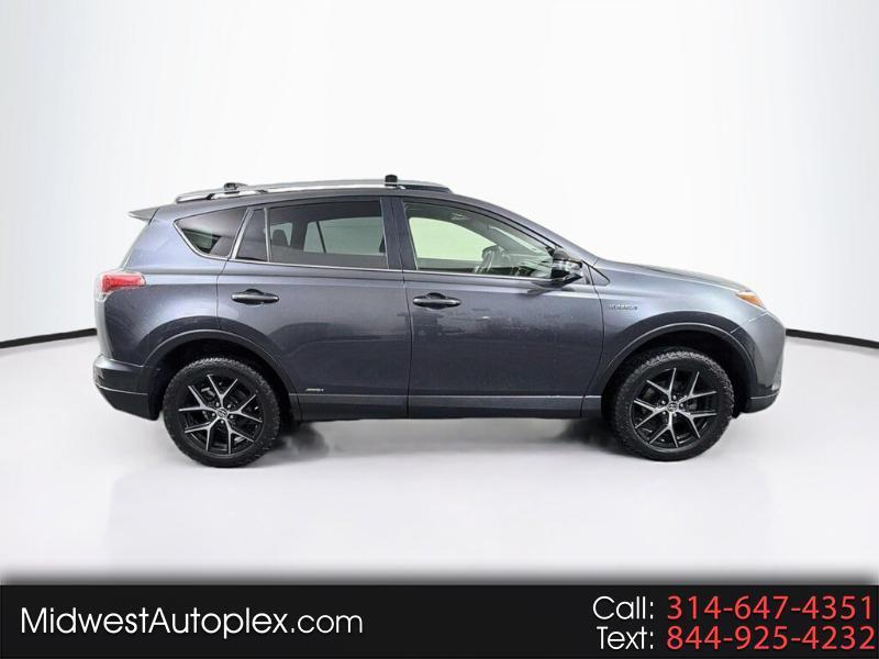 Toyota RAV4 SE 4WD 2018
