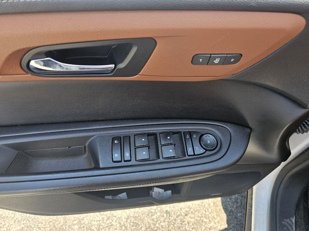 2017 Chevrolet Traverse Premier - Photo 11