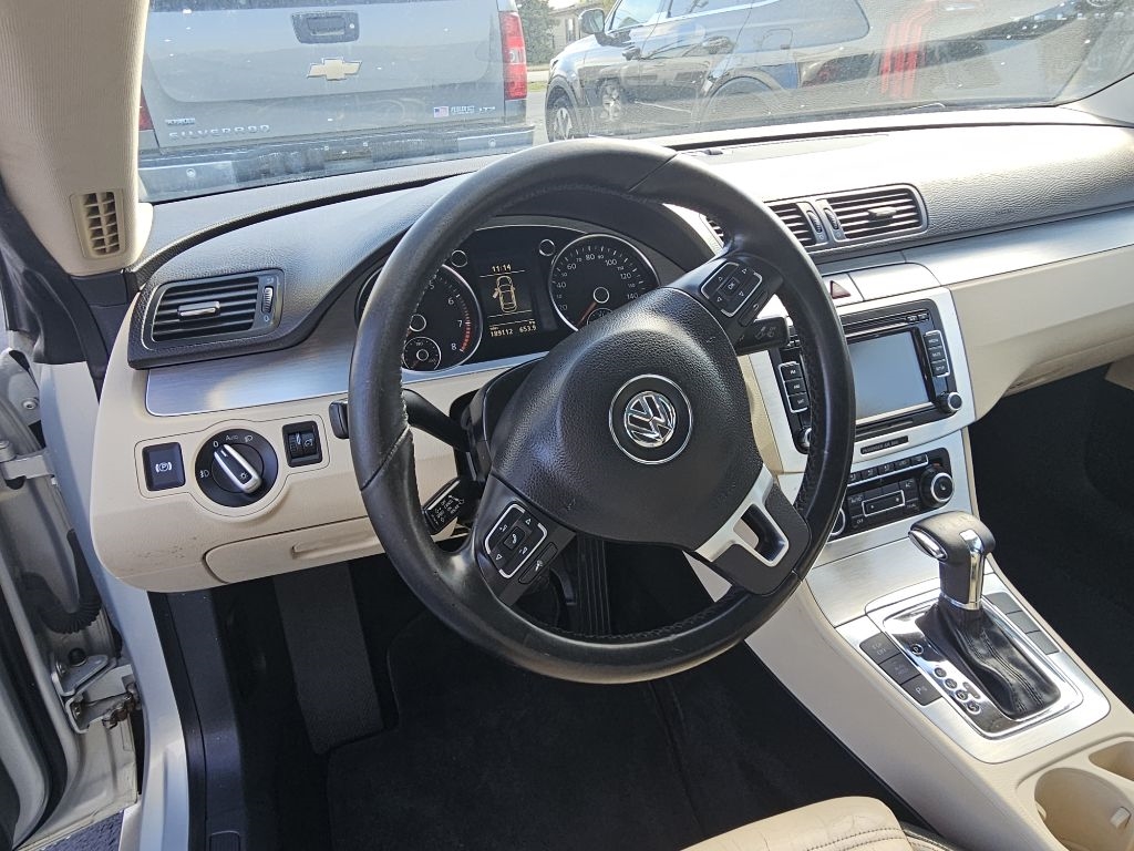 Volkswagen CC Luxury 2010 Volkswagen CC Luxury 2010