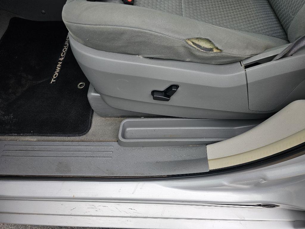 Chrysler Town & Country Touring 2010