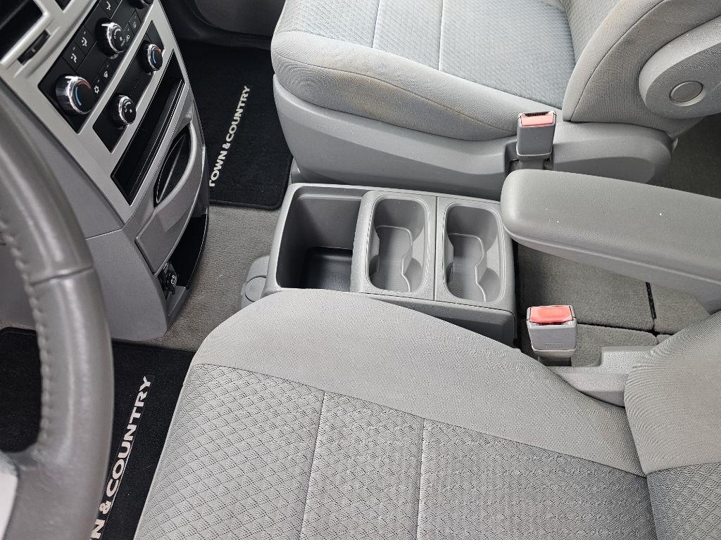 Chrysler Town & Country Touring 2010