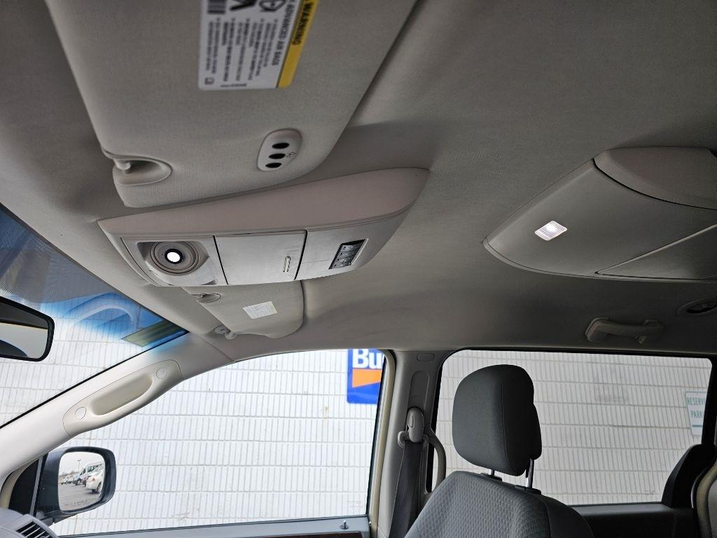 Chrysler Town & Country Touring 2010