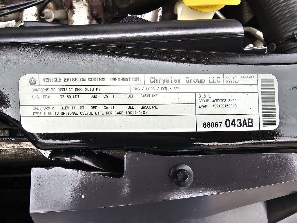 Chrysler Town & Country Touring 2010