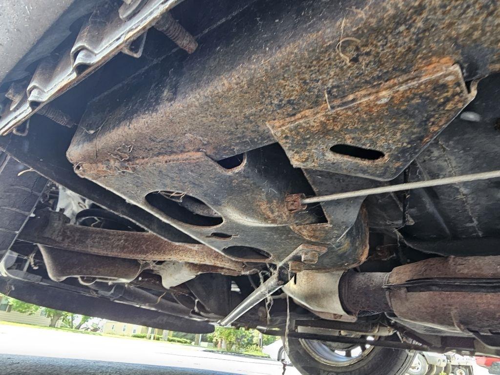 Ford Crown Victoria 4dr Sdn LX 1999