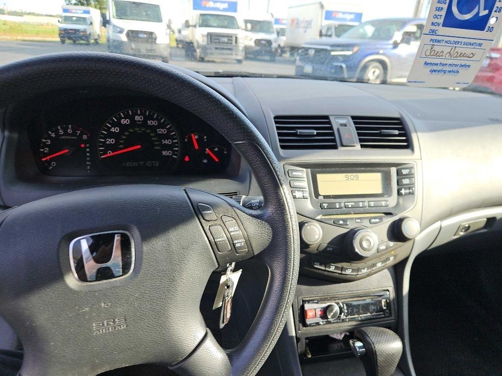 Honda Accord Sdn LX AT 2005