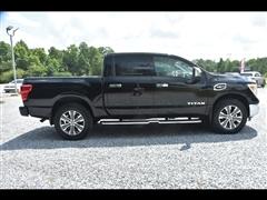 2017 Nissan Titan 