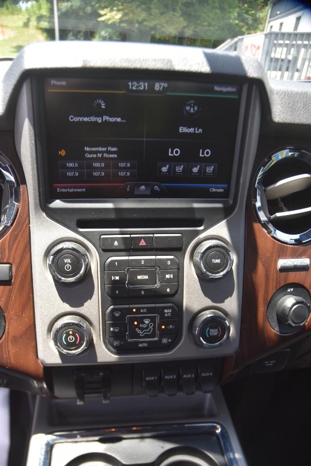 Ford F-250 SD XLT Crew Cab Long Bed 4WD 2015