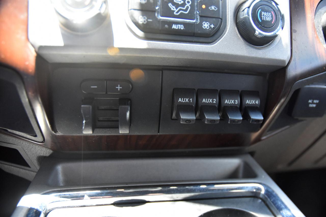 Ford F-250 SD XLT Crew Cab Long Bed 4WD 2015