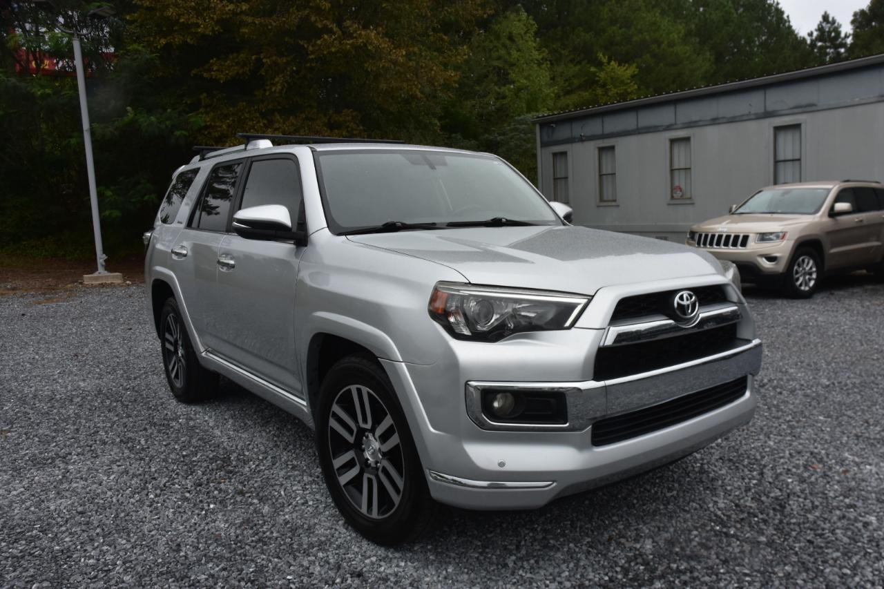 Toyota 4Runner SR5 2WD 2016