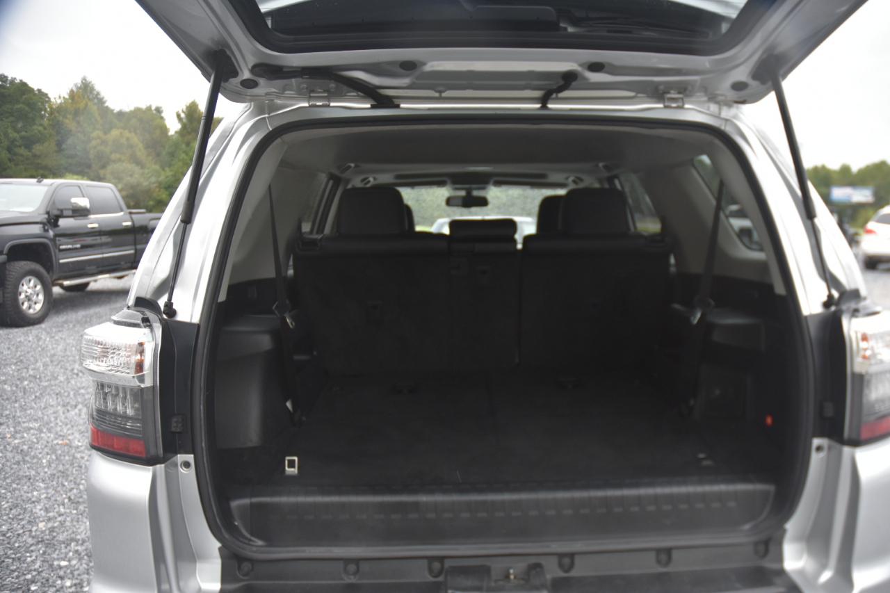 Toyota 4Runner SR5 2WD 2016
