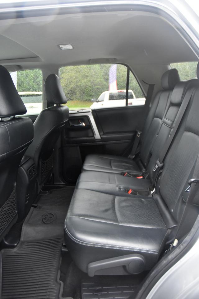 Toyota 4Runner SR5 2WD 2016