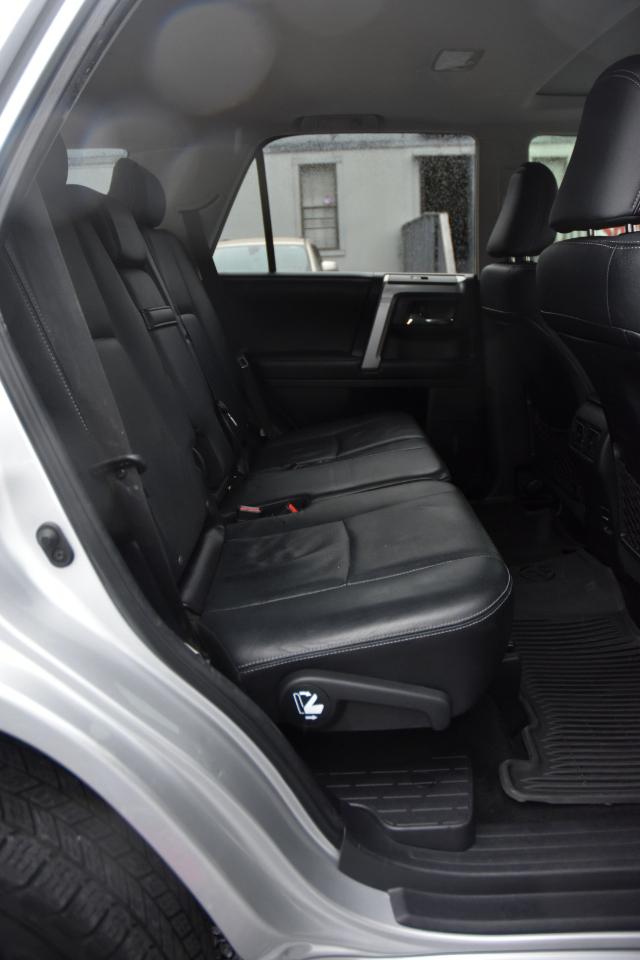 Toyota 4Runner SR5 2WD 2016