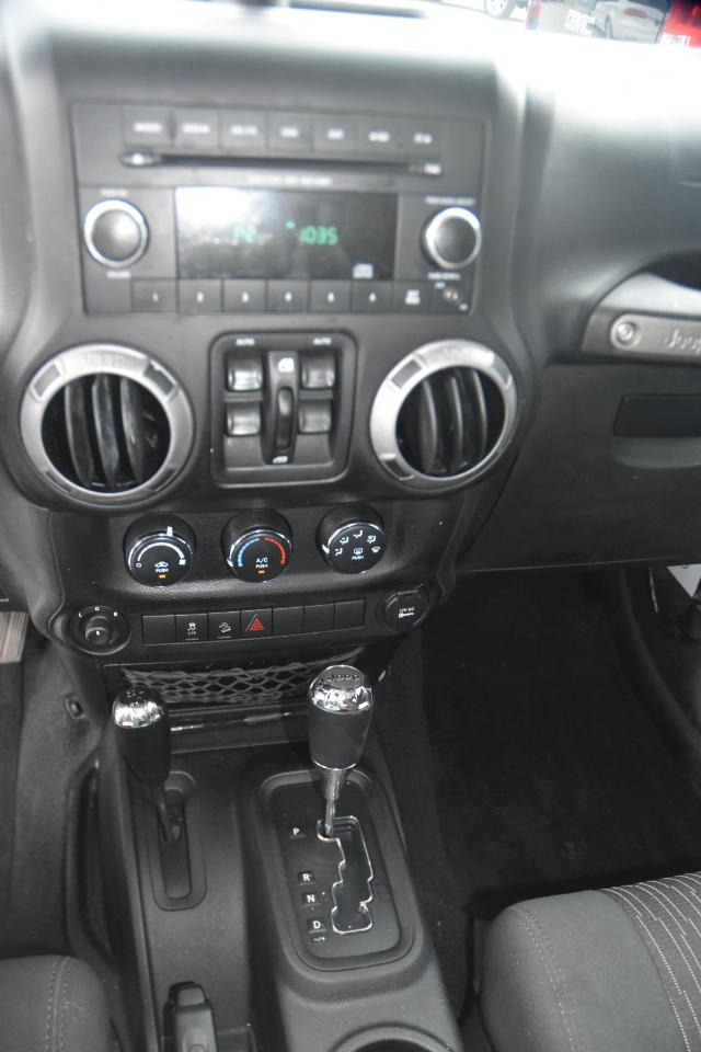 Jeep Wrangler Unlimited Sport 4WD 2012