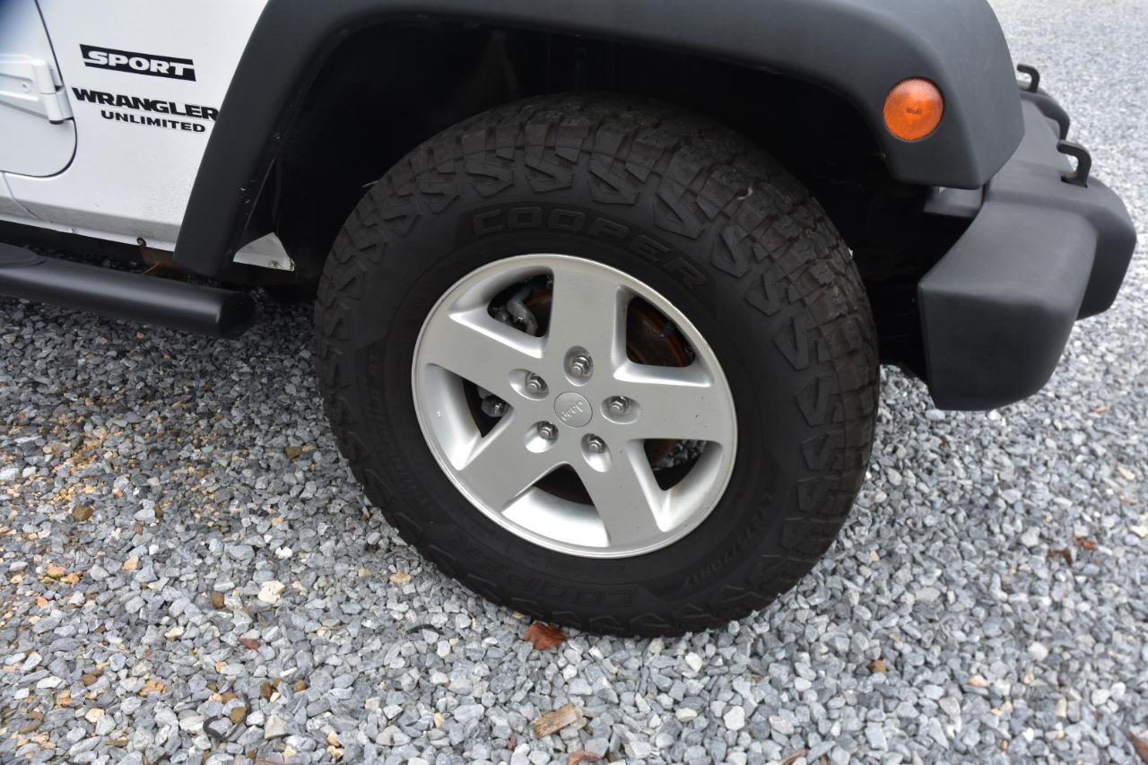 Jeep Wrangler Unlimited Sport 4WD 2012