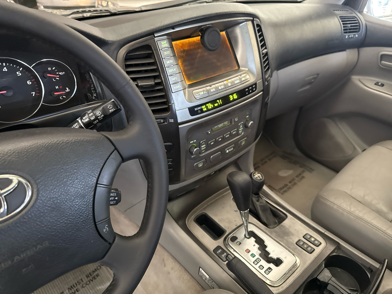 Toyota Land Cruiser 4dr 4WD (Natl) 2003 Toyota Land Cruiser 4dr 4WD (Natl) 2003