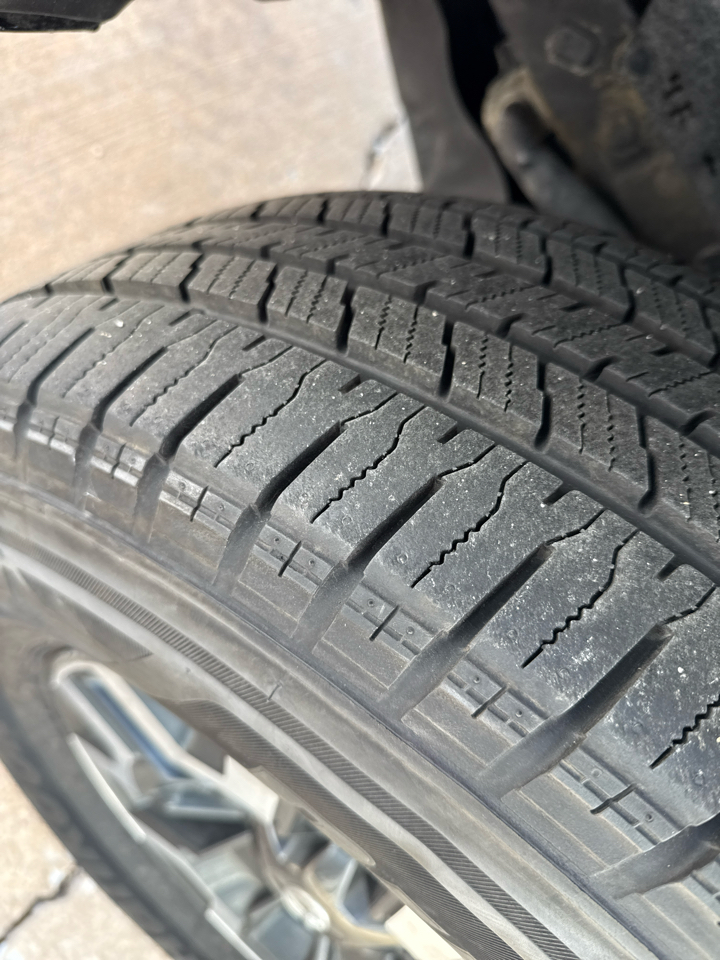 Toyota Tacoma TRD Off Road Double Cab 5' Bed V6 4x4 MT (Natl) 2017