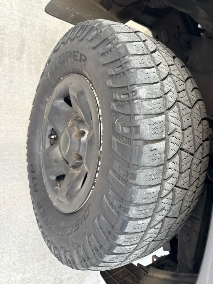 Toyota Tacoma 4WD Double Cab V6 MT (Natl) 2014