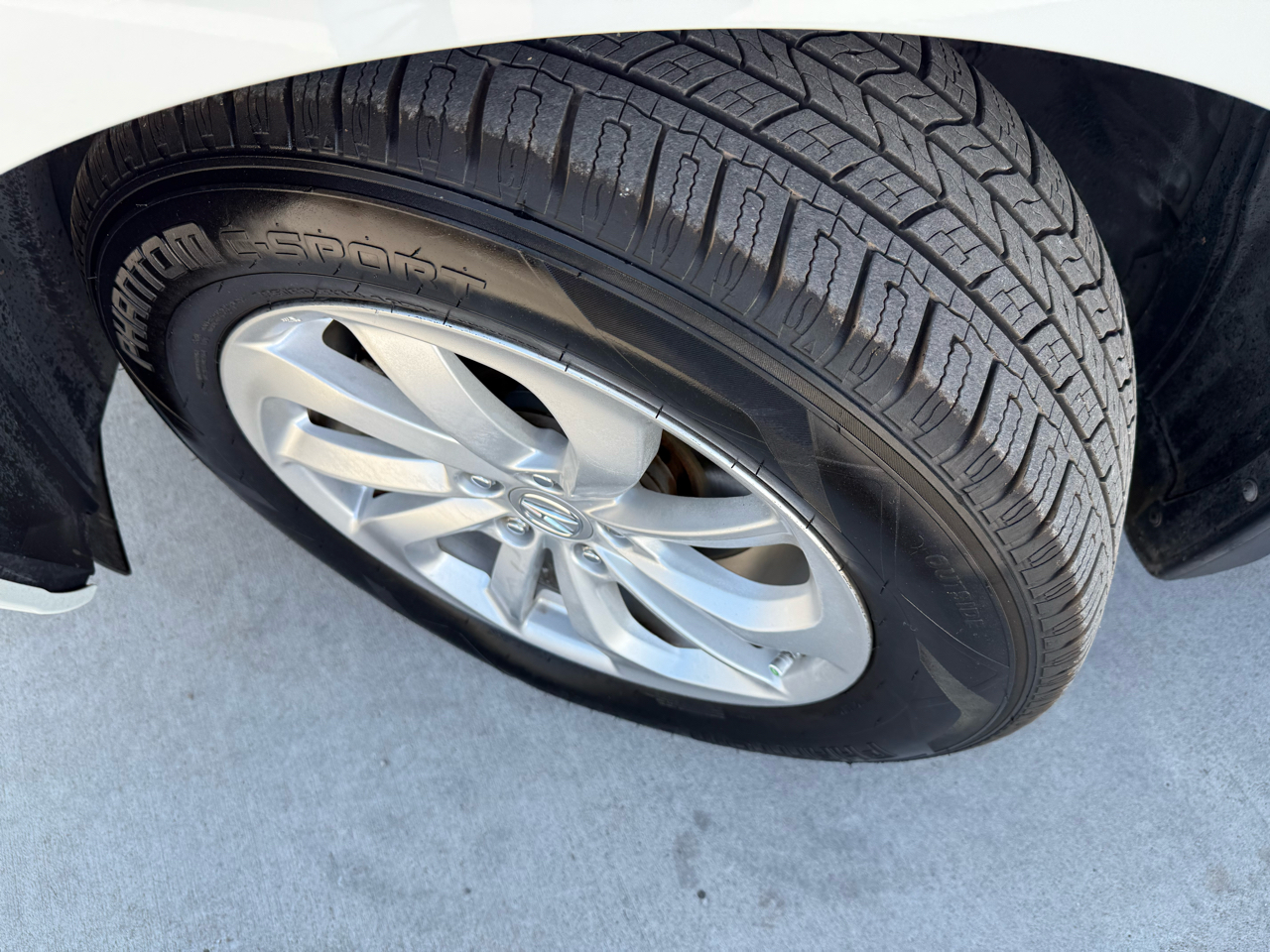 2017 Acura RDX Base Plus photo 2