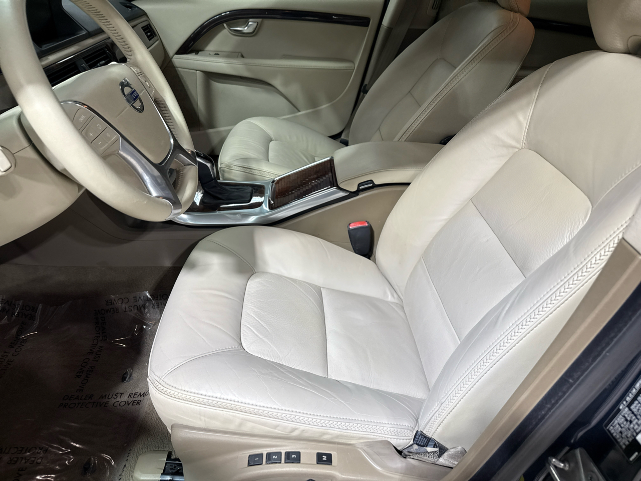 Volvo XC70 AWD 4dr Wgn 3.2L 2014